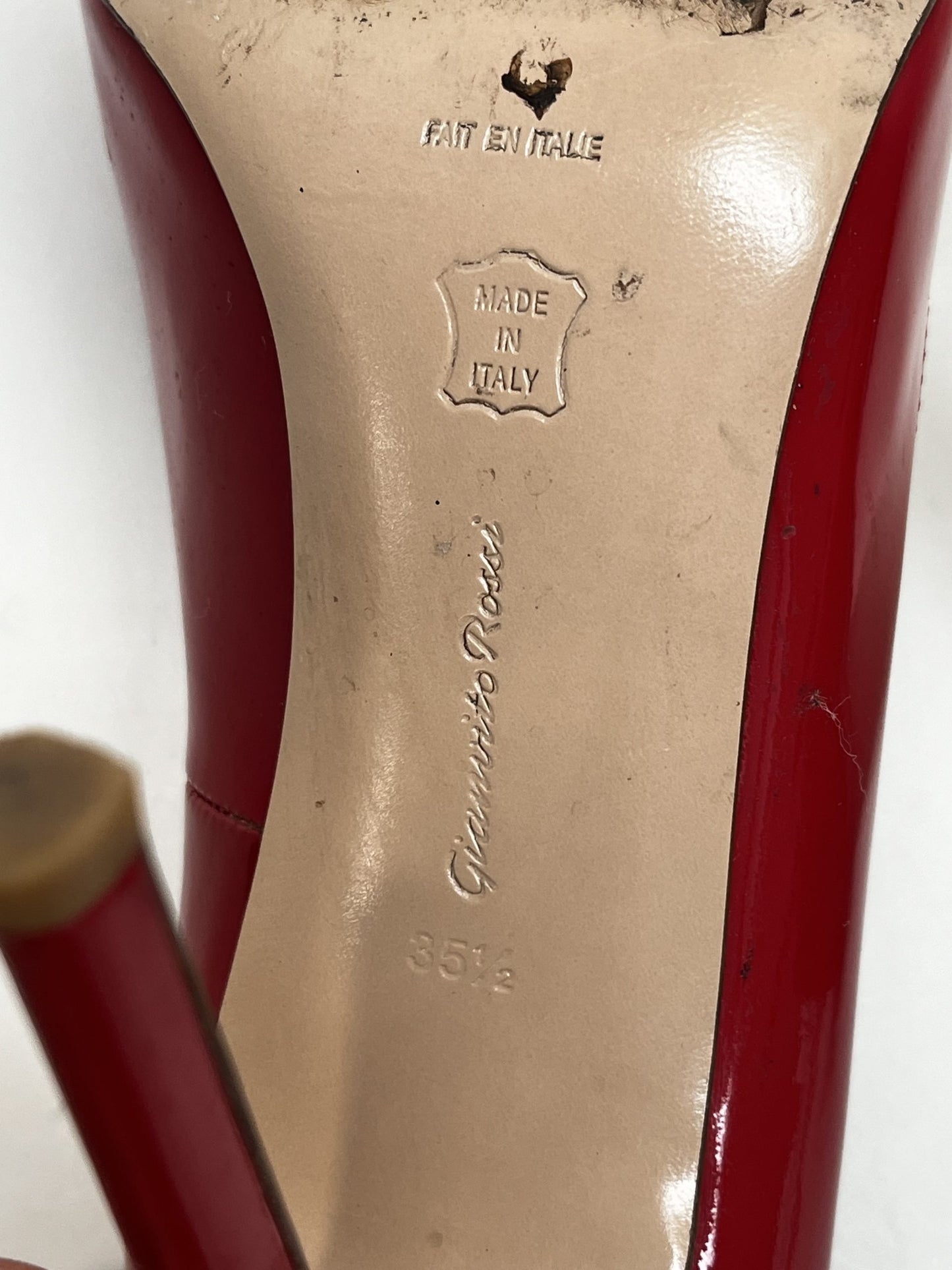 Gianvito Rossi 105 Patent Leather Pumps in Red