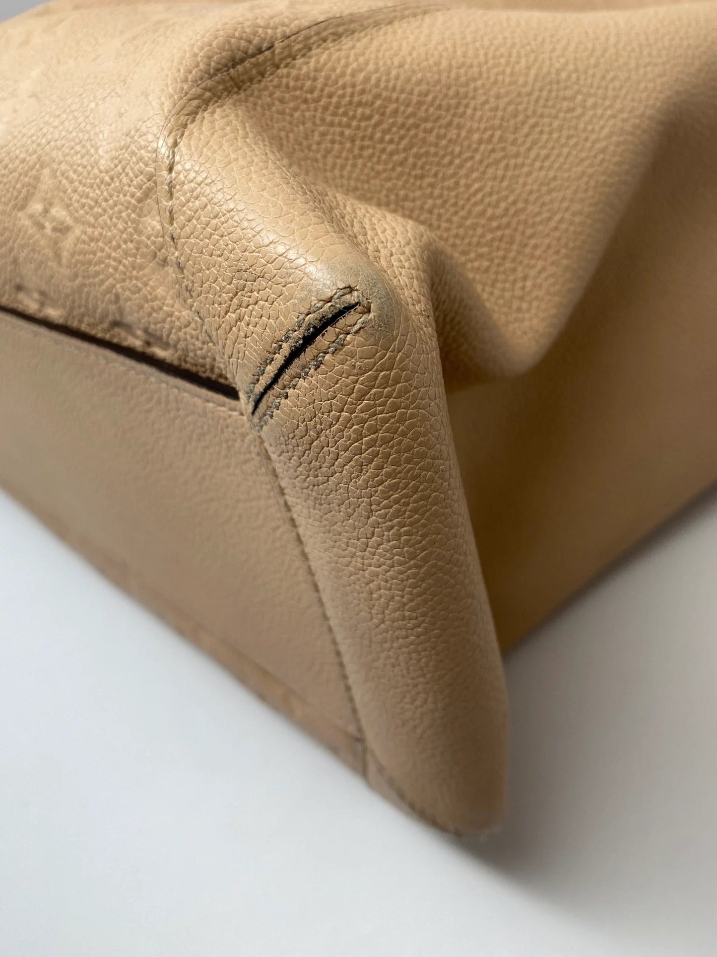 LOUIS VUITTON EMPREINTE BAGATELLE IN DUNE
