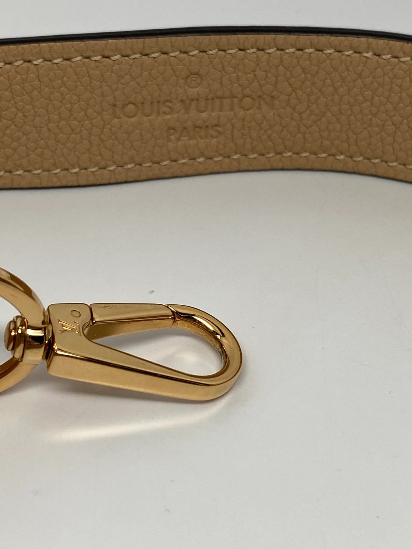 LOUIS VUITTON EMPREINTE BAGATELLE IN DUNE