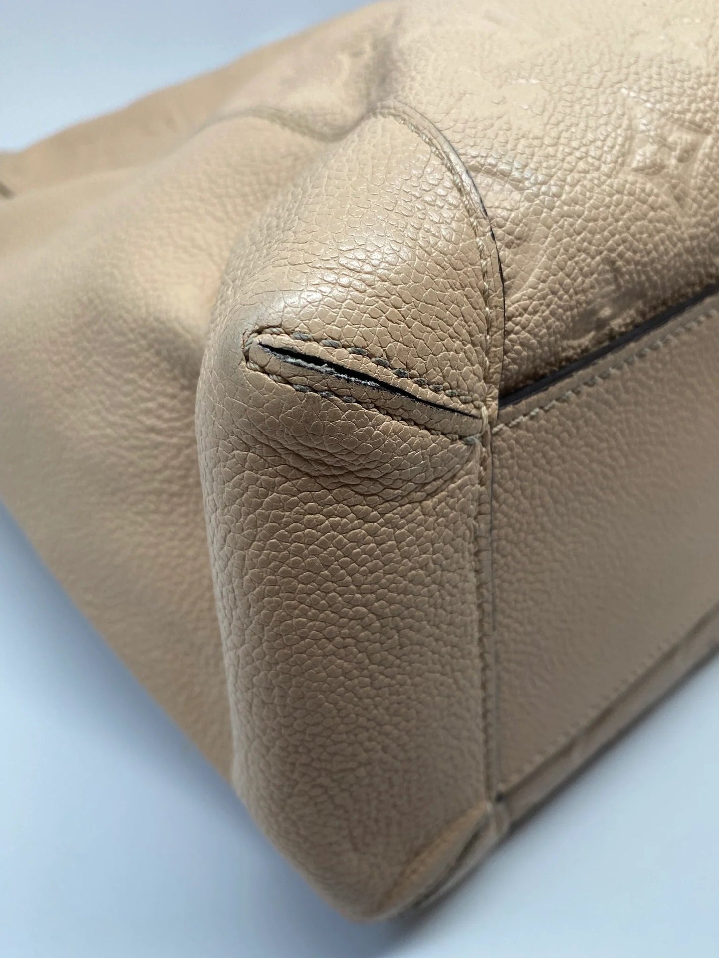 LOUIS VUITTON EMPREINTE BAGATELLE IN DUNE