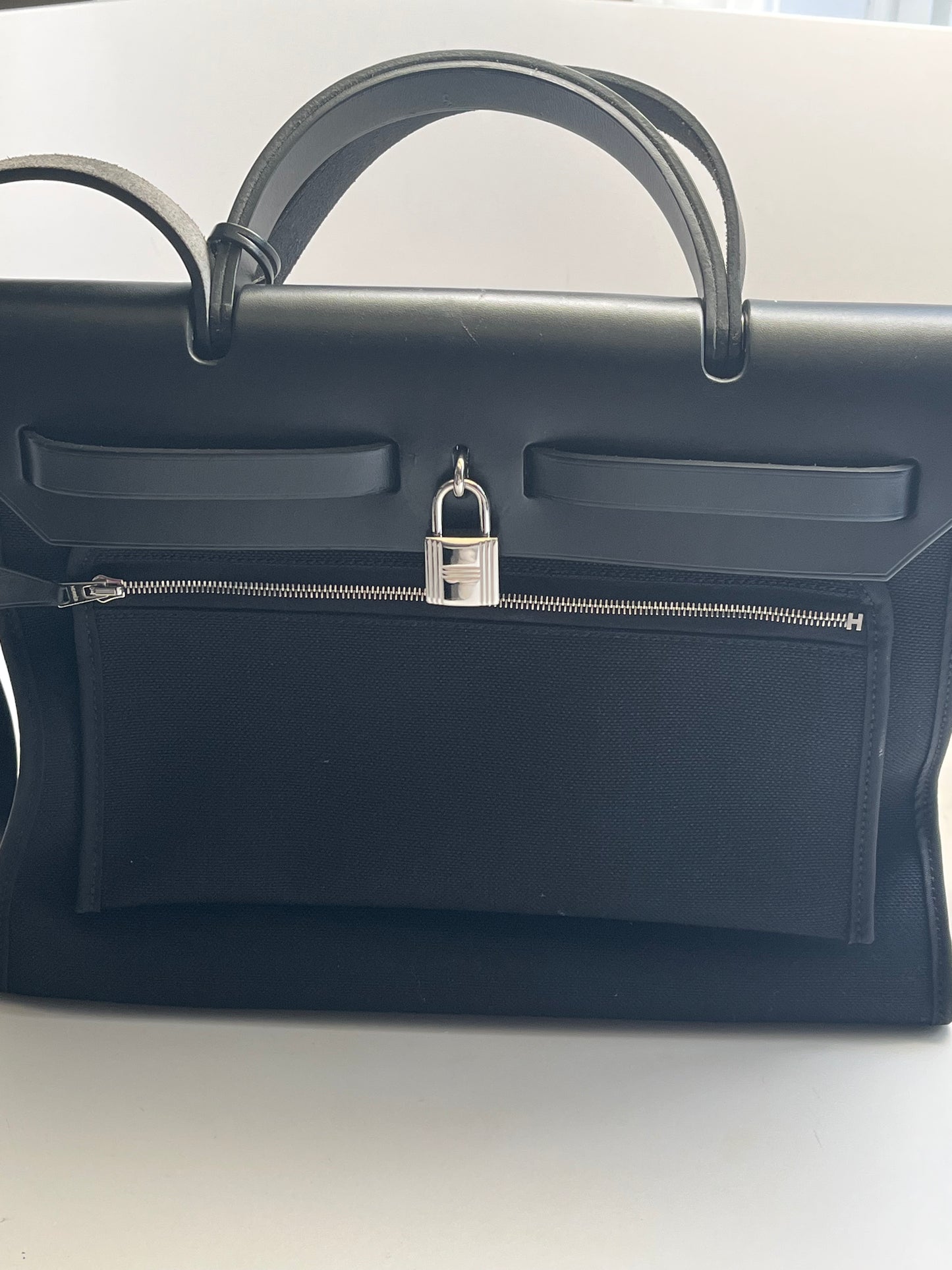 Hermes Militaire Tolle Vache Hunter Herbag Zip 31 in Black