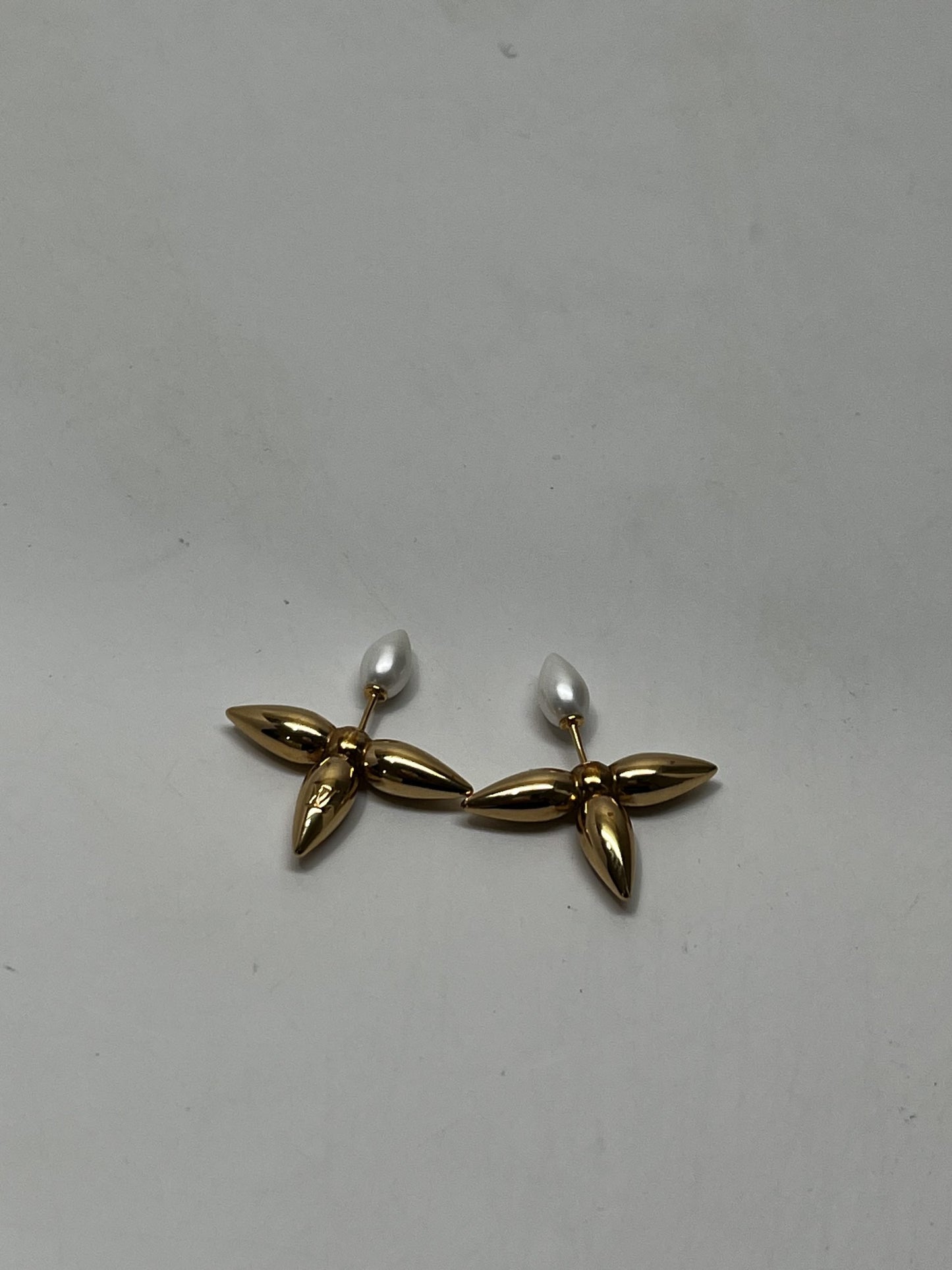 Louis Vuitton Louisette Stud Earrings