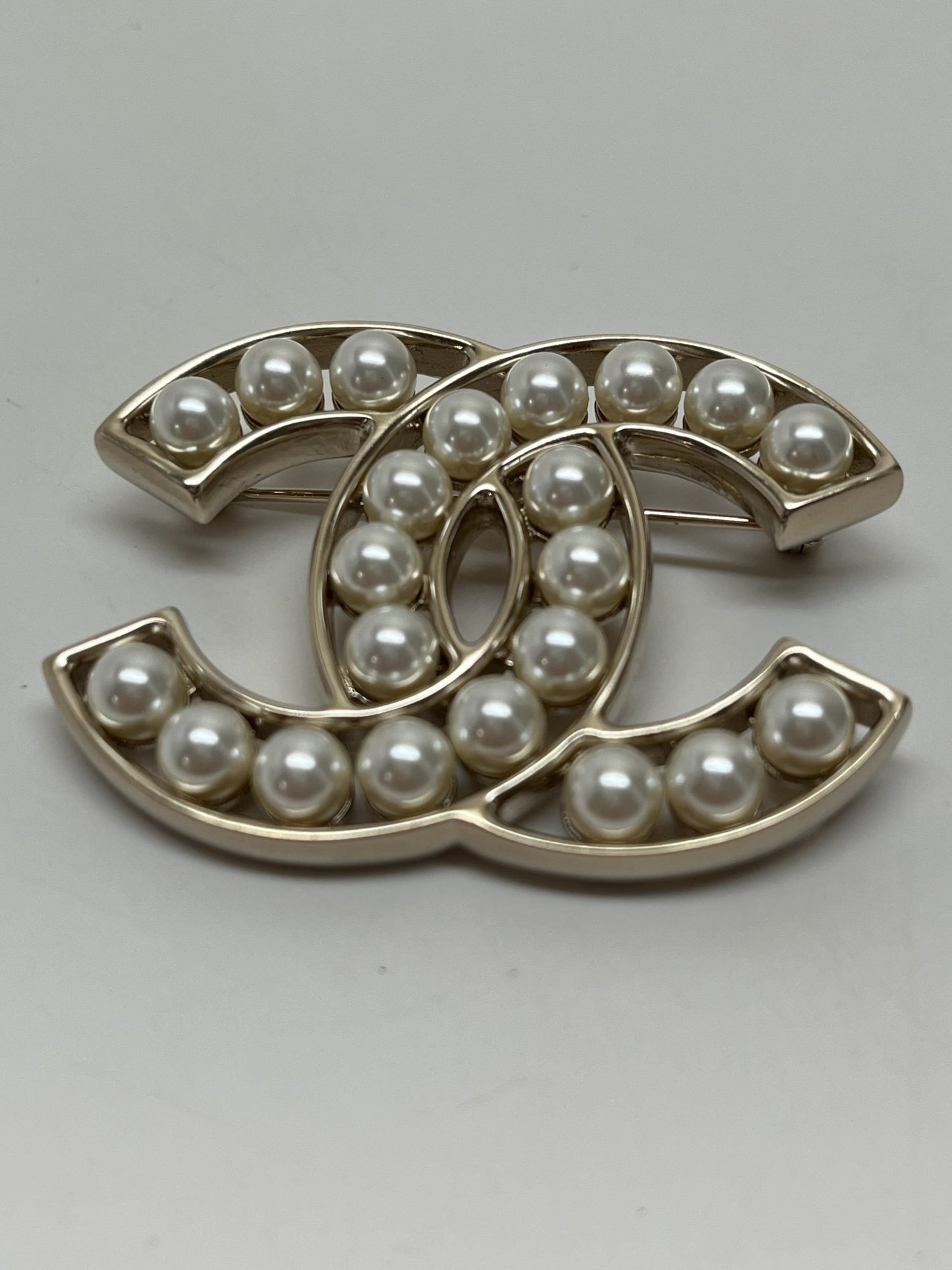 Chanel CC Pearl Brooch in Gold Hardware