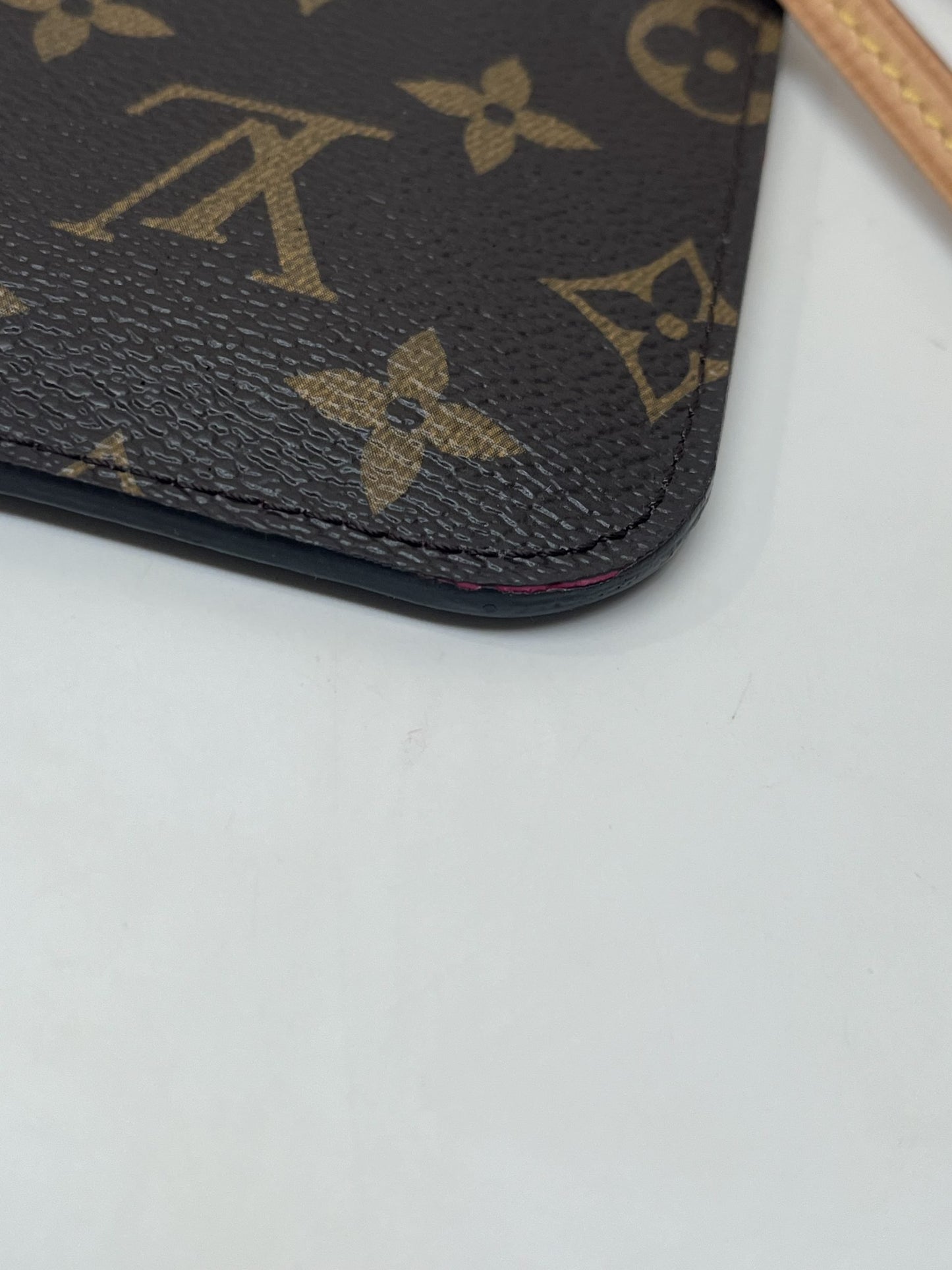 Louis Vuitton Neverfull Mono Pochette