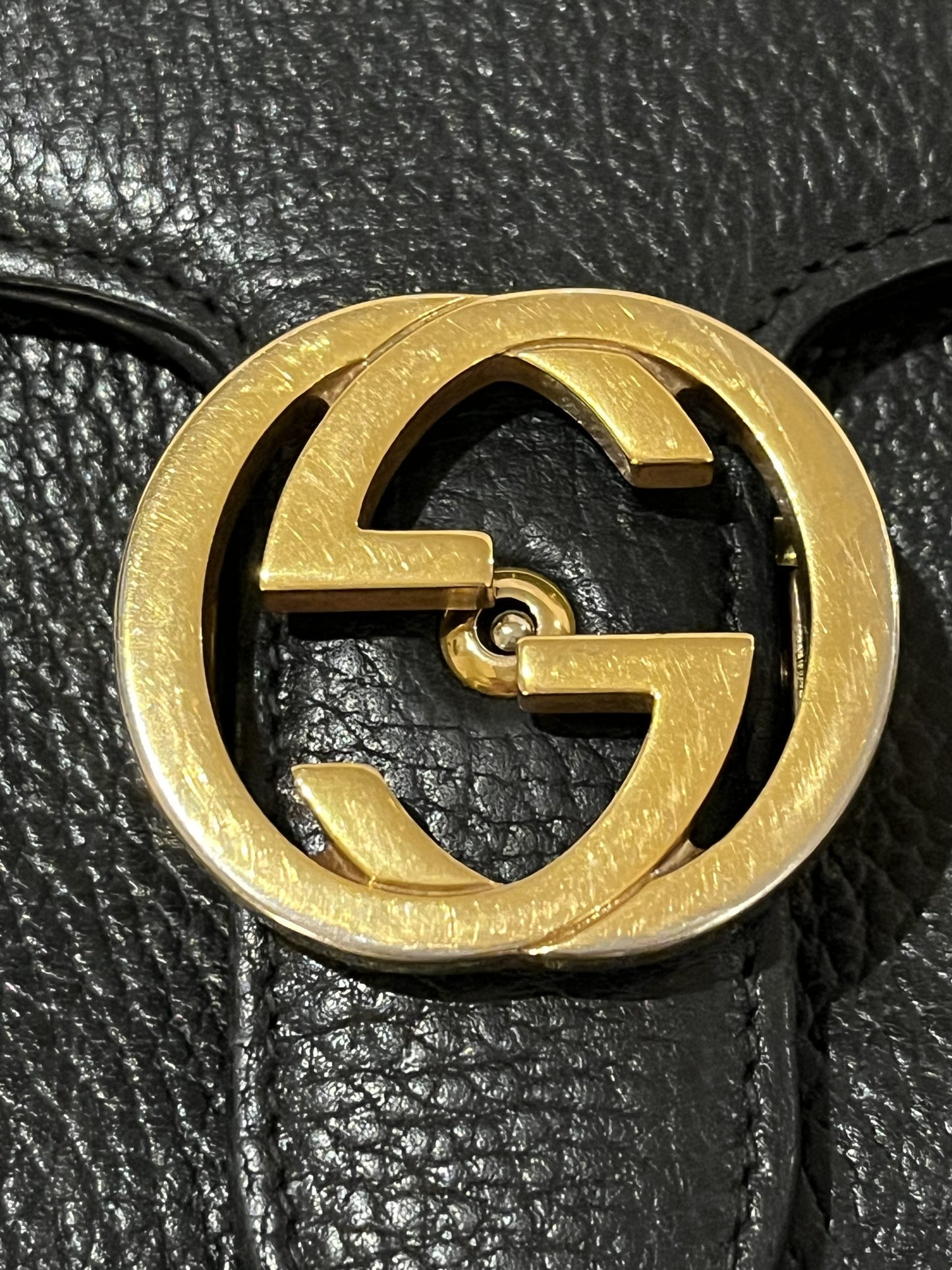 Gucci Interlocking G Dollar Flap Bag in Black