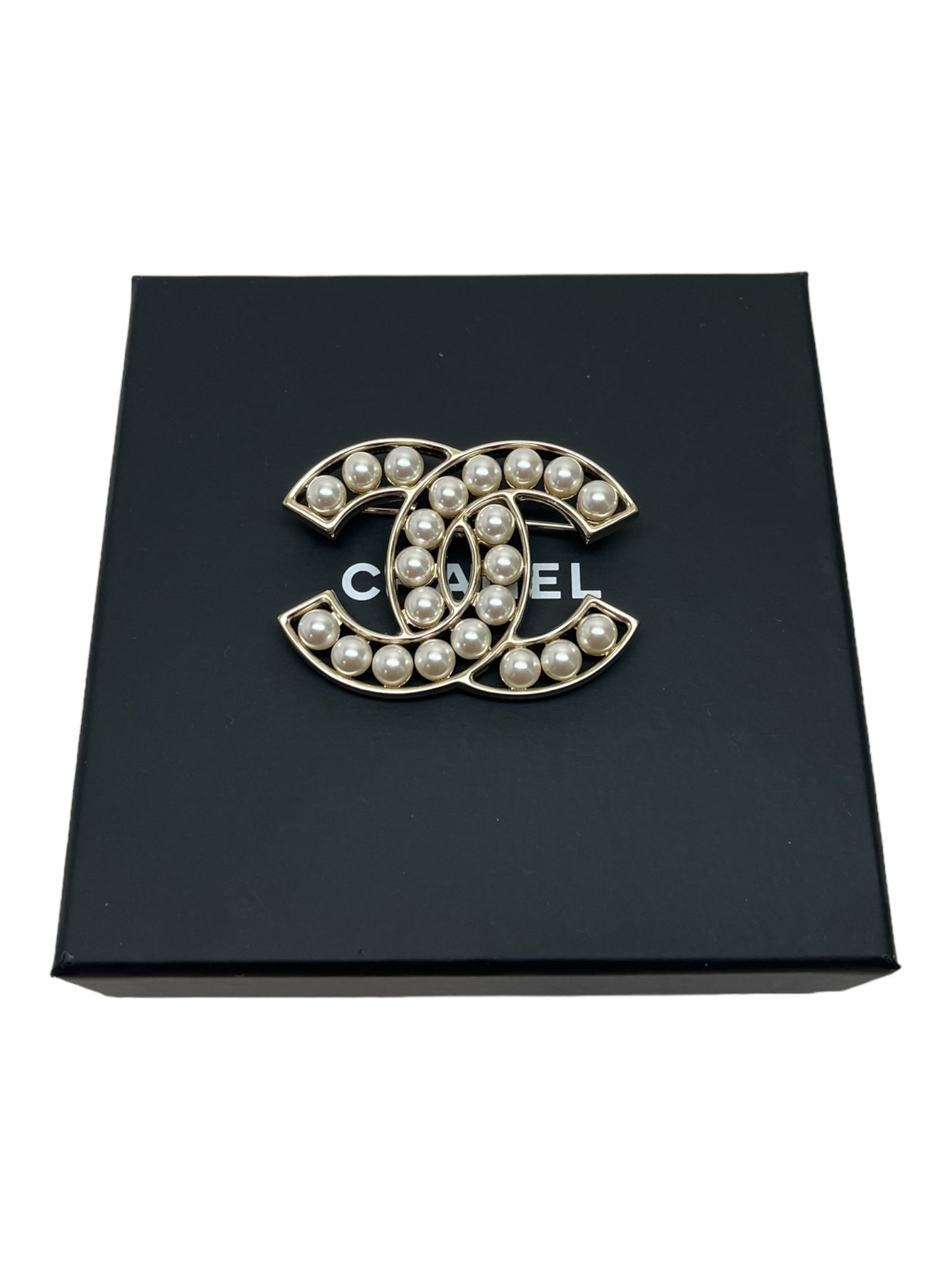 Chanel CC Pearl Brooch in Gold Hardware