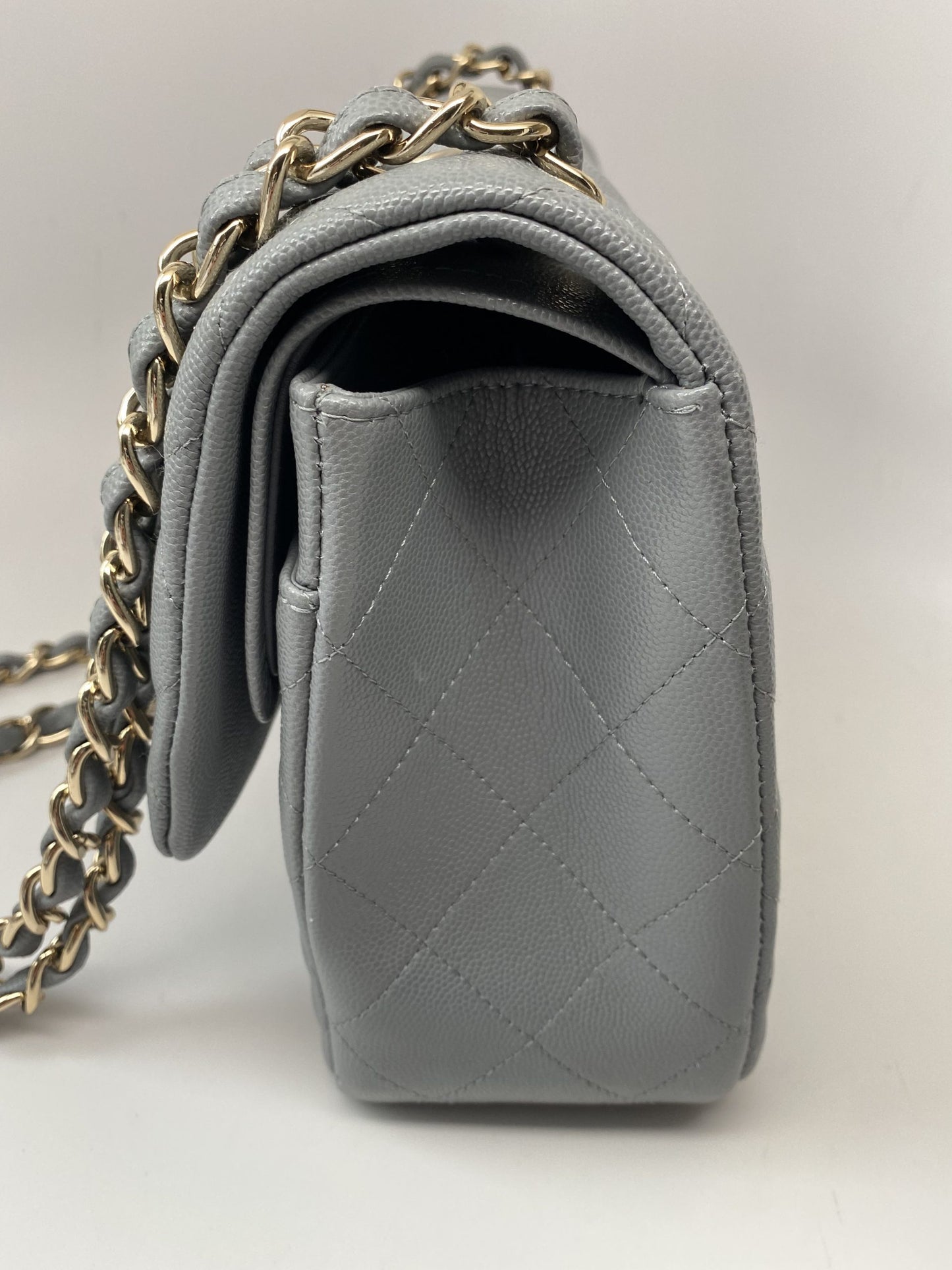 CHANEL LIGHT GRAY CAVIAR JUMBO CLASSIC DOUBLE FLAP BAG