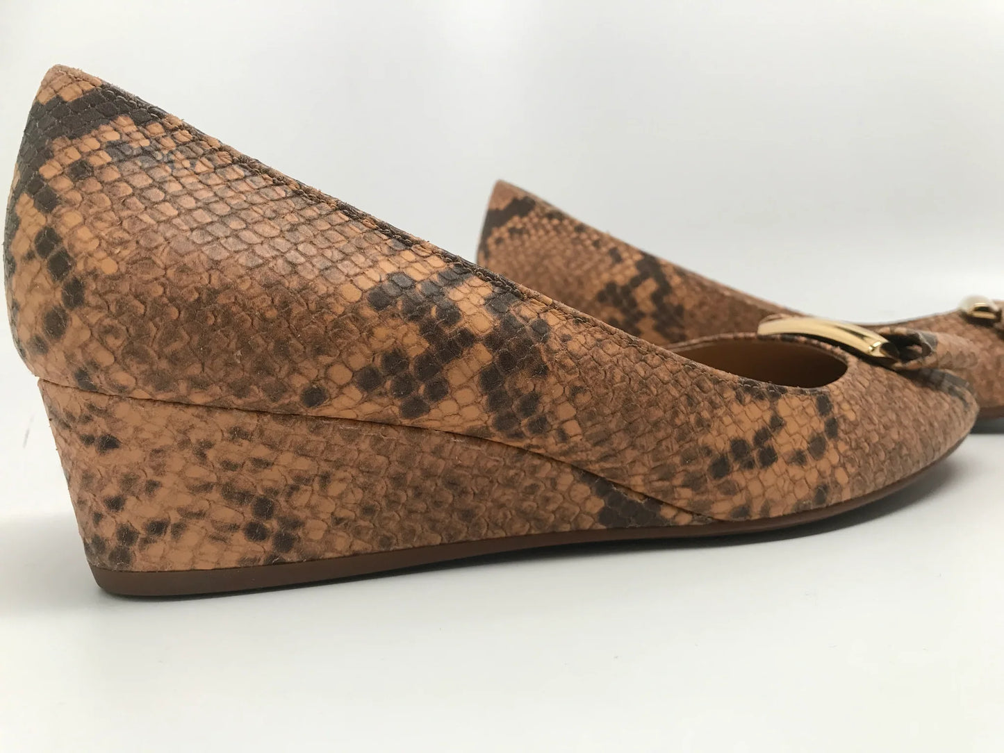 SALVATORE FERRAGAMO VARINA PYTHON EMBOSSED - SIZE 10