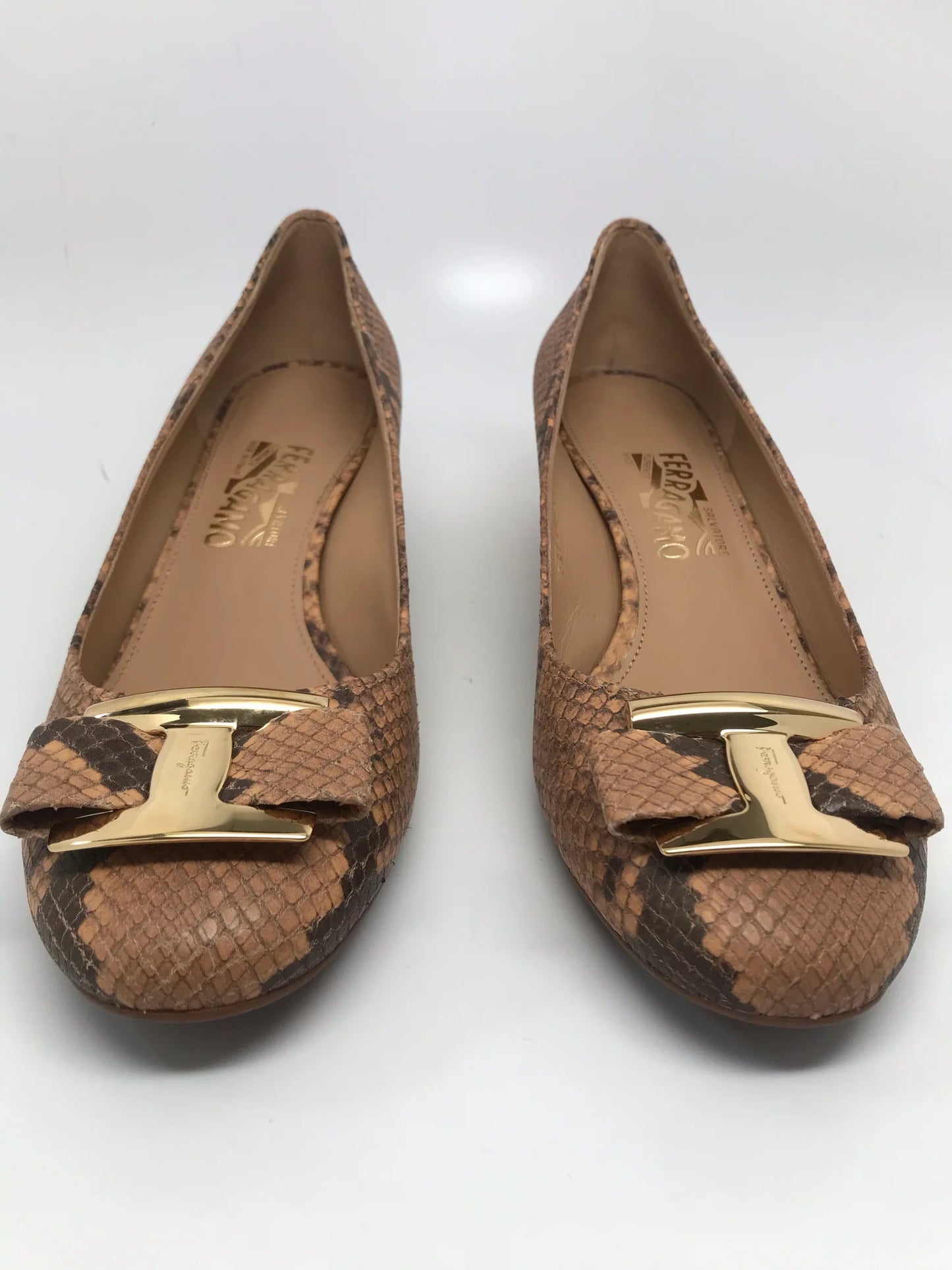 SALVATORE FERRAGAMO VARINA PYTHON EMBOSSED - SIZE 10